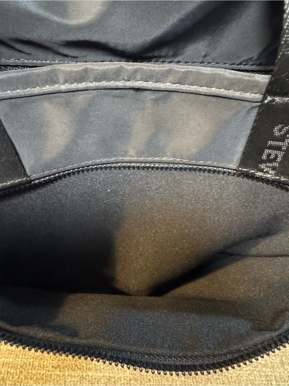 Steve Madden BMedhy Black Convertable  Backpack Style Tote - Picture 9 of 14